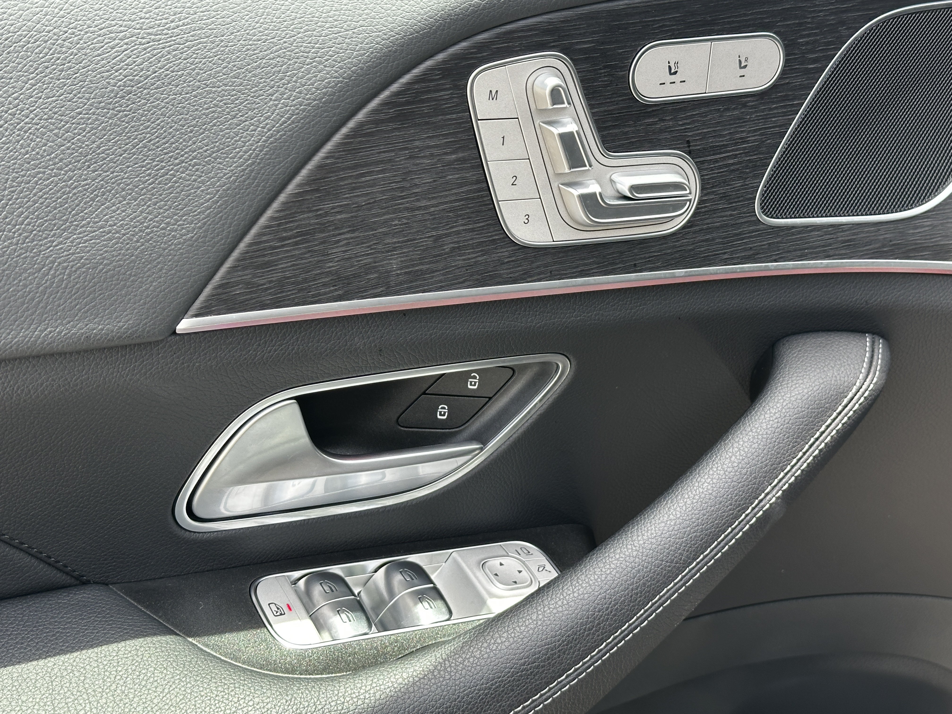 Certified Used 2026 Black Mercedes-Benz GLE 350 image 12