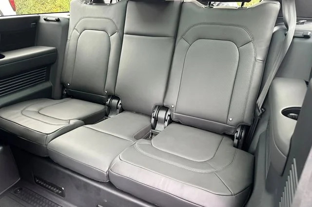 New 2026 Santorini Black Land Rover S image 14