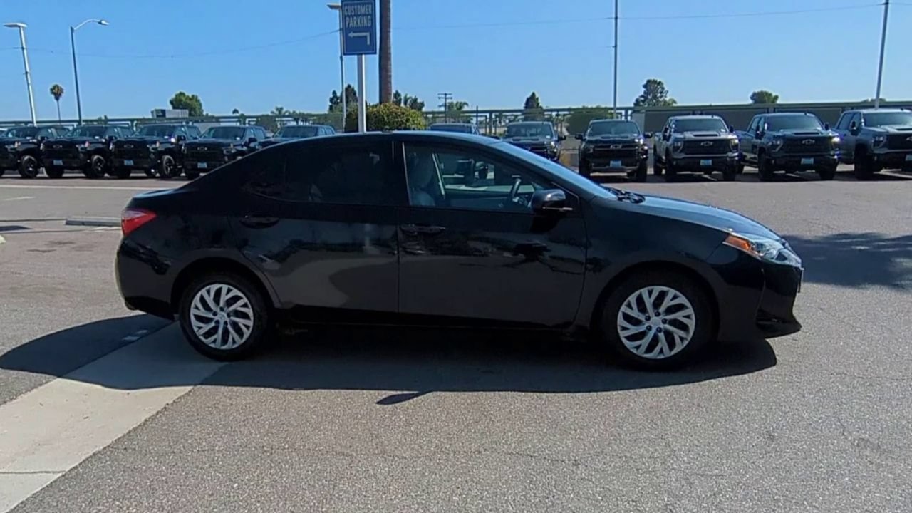 Used 2018 Black Toyota L image 9