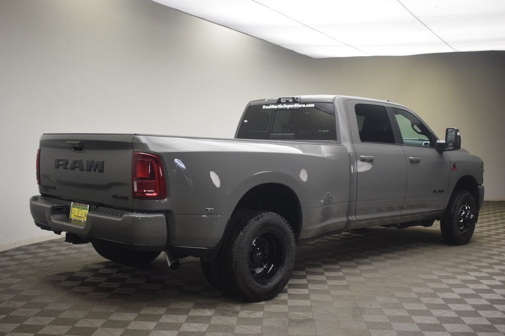 New 2026 Ceramic Gray Clear-Coat Exterior Paint RAM Laramie image 5