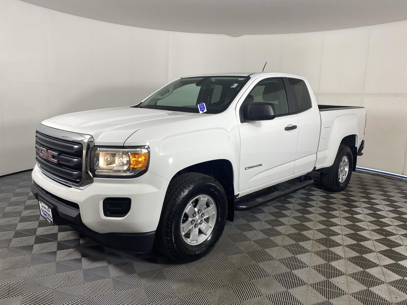 Used 2016 Summit White GMC 2WD image 3