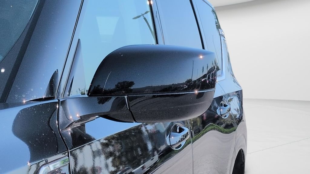 2026 Nissan Armada SV - Photo 11