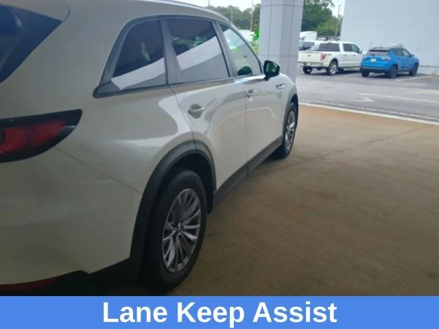 Used 2025 White Mazda 3.3 Turbo Select image 2
