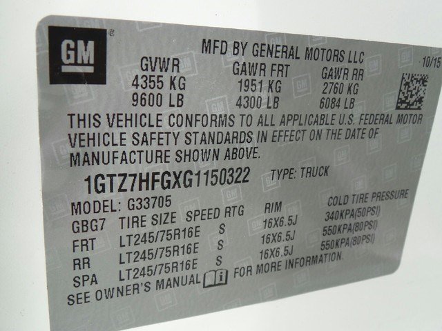 Used 2016 SUMMIT WHITE GMC Work Van image 9