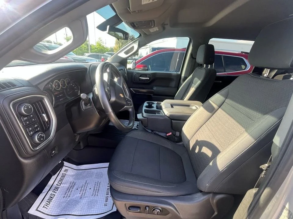 Used 2019 SILVER ICE METALLIC Chevrolet LT image 3
