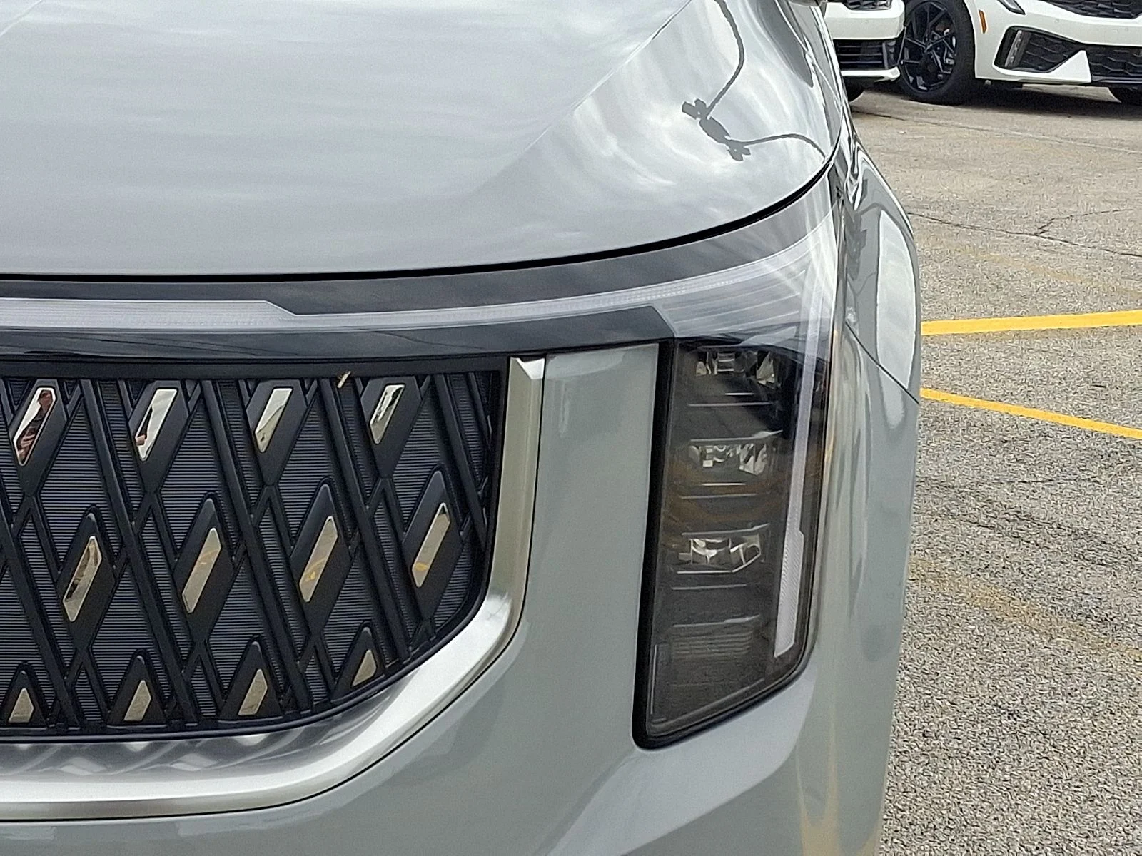New 2027 Silver Kia LX image 8