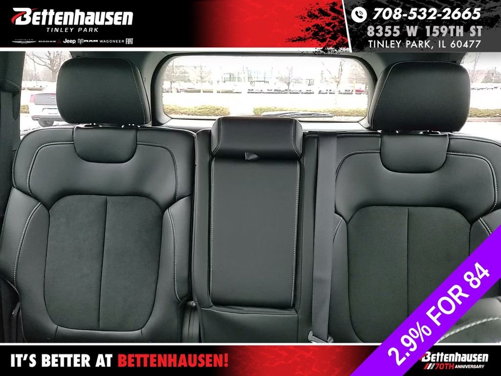 New 2026 Baltic Gray Metallic Clear-Coat Exterior Paint Jeep Altitude image 25