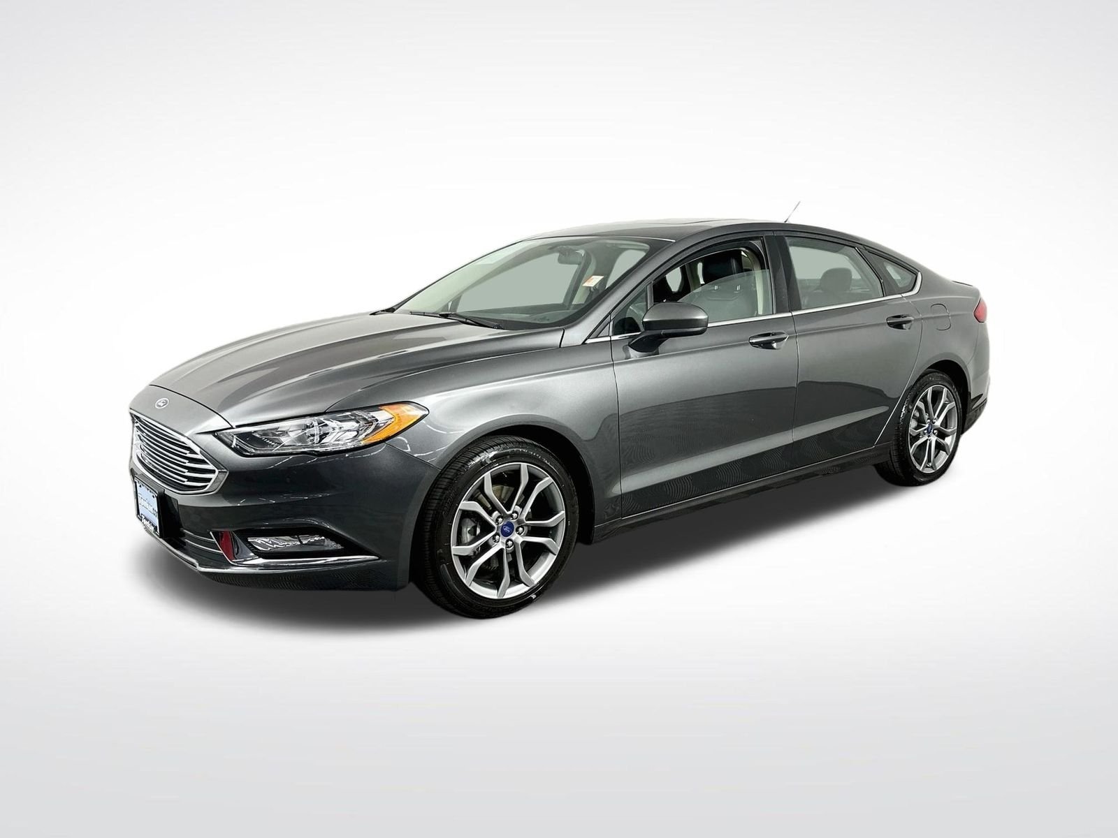 Used 2017 Magnetic Ford SE image 4