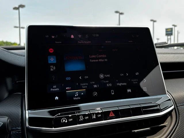 New 2026 Black Jeep Latitude image 12