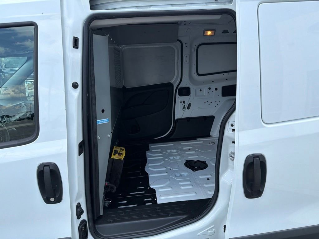 Used 2022 Bright White Ram Base image 14