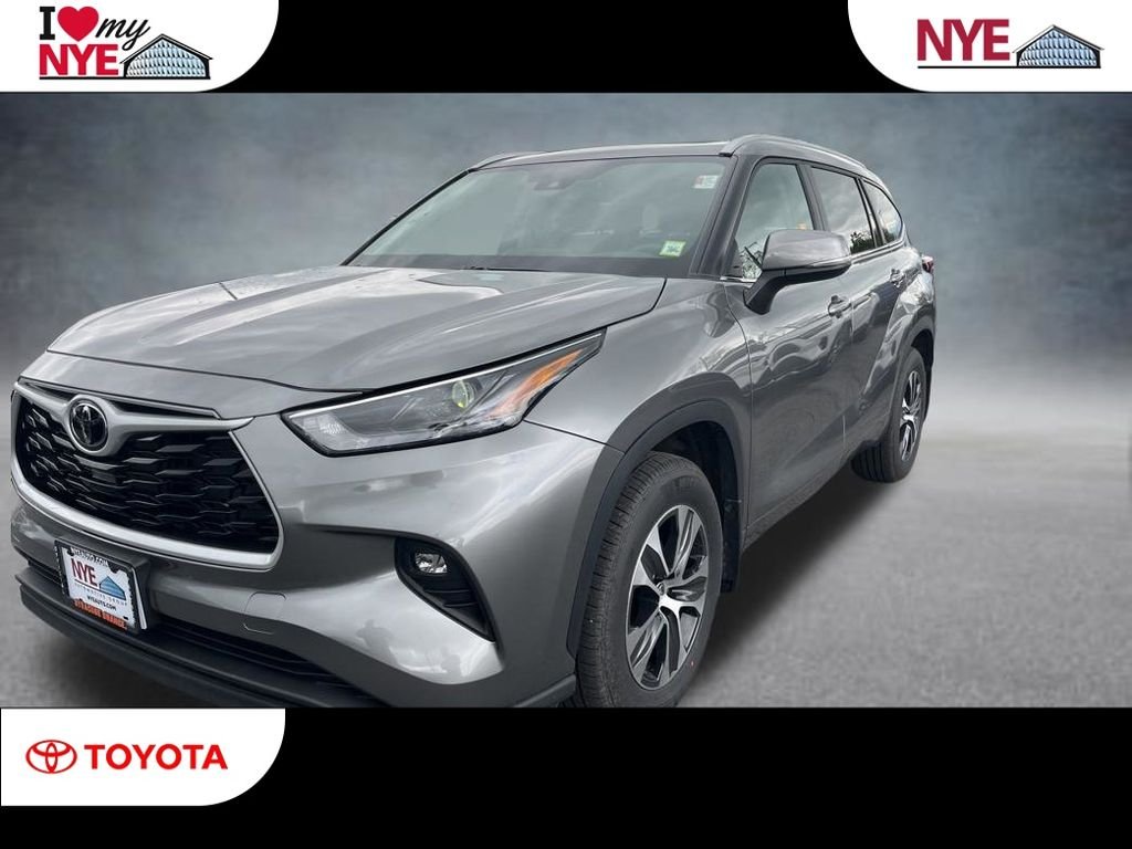 Used 2026  Toyota XLE image 1