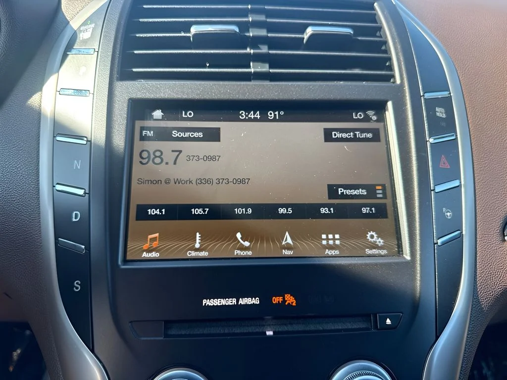 Used 2018 Silver Lincoln Reserve image 14