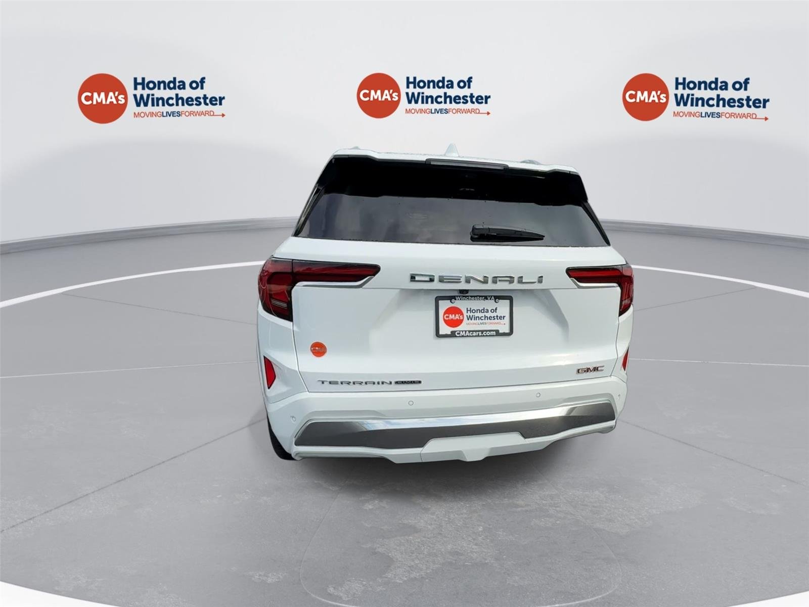 Used 2026 Summit White GMC AWD Denali image 7