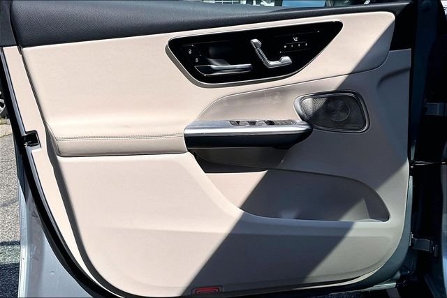 Used 2026 Silver Mercedes-Benz GLC 300 image 18