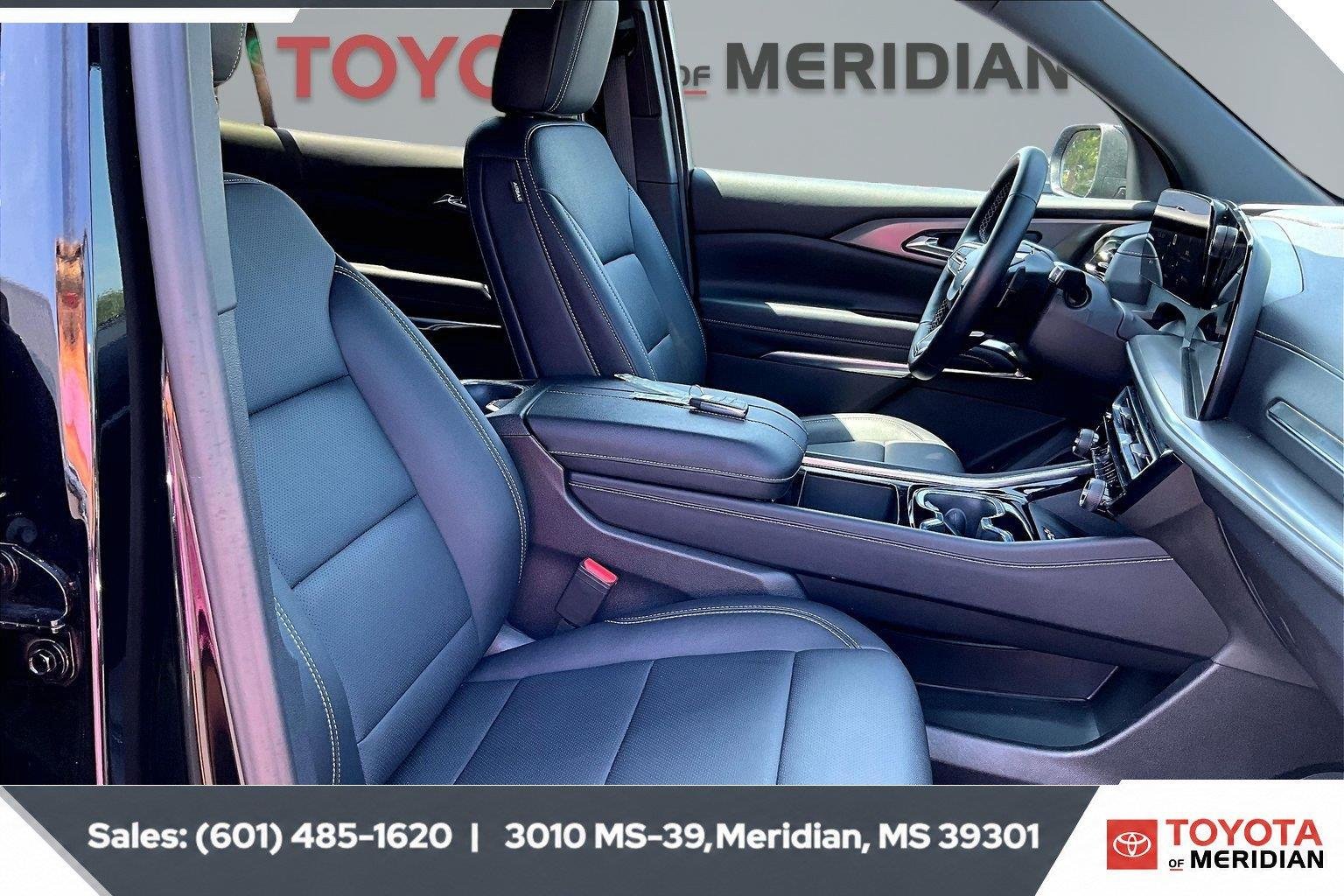 Used 2026 Mosaic Black Metallic Chevrolet AWD LT image 6