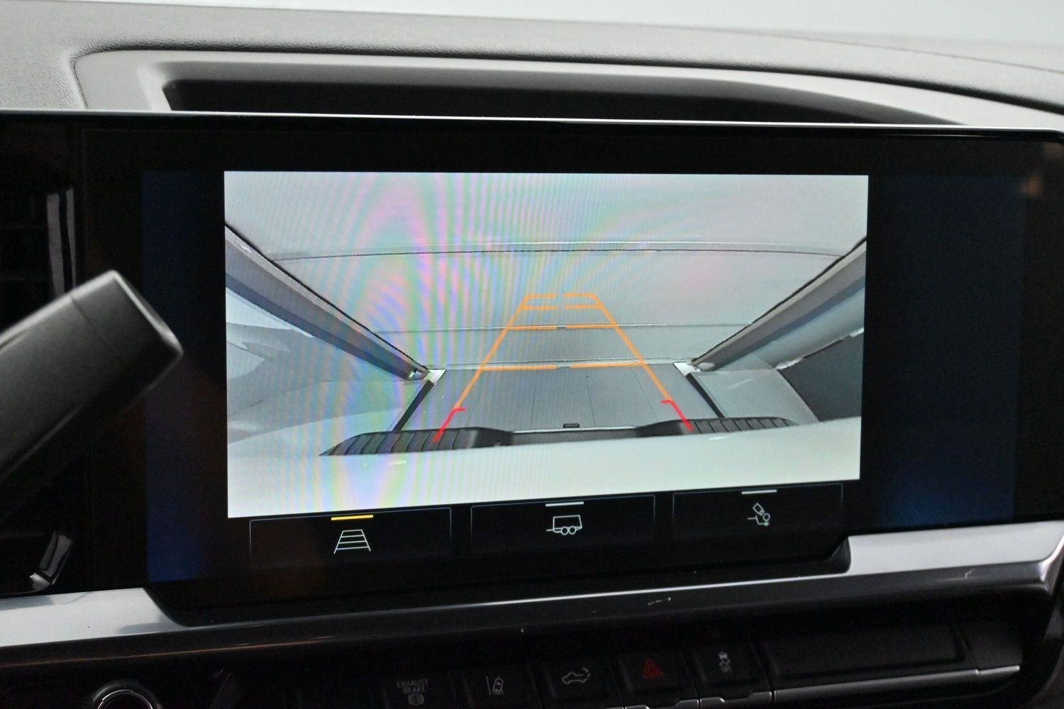 Used 2024 Summit White Chevrolet LTZ image 24