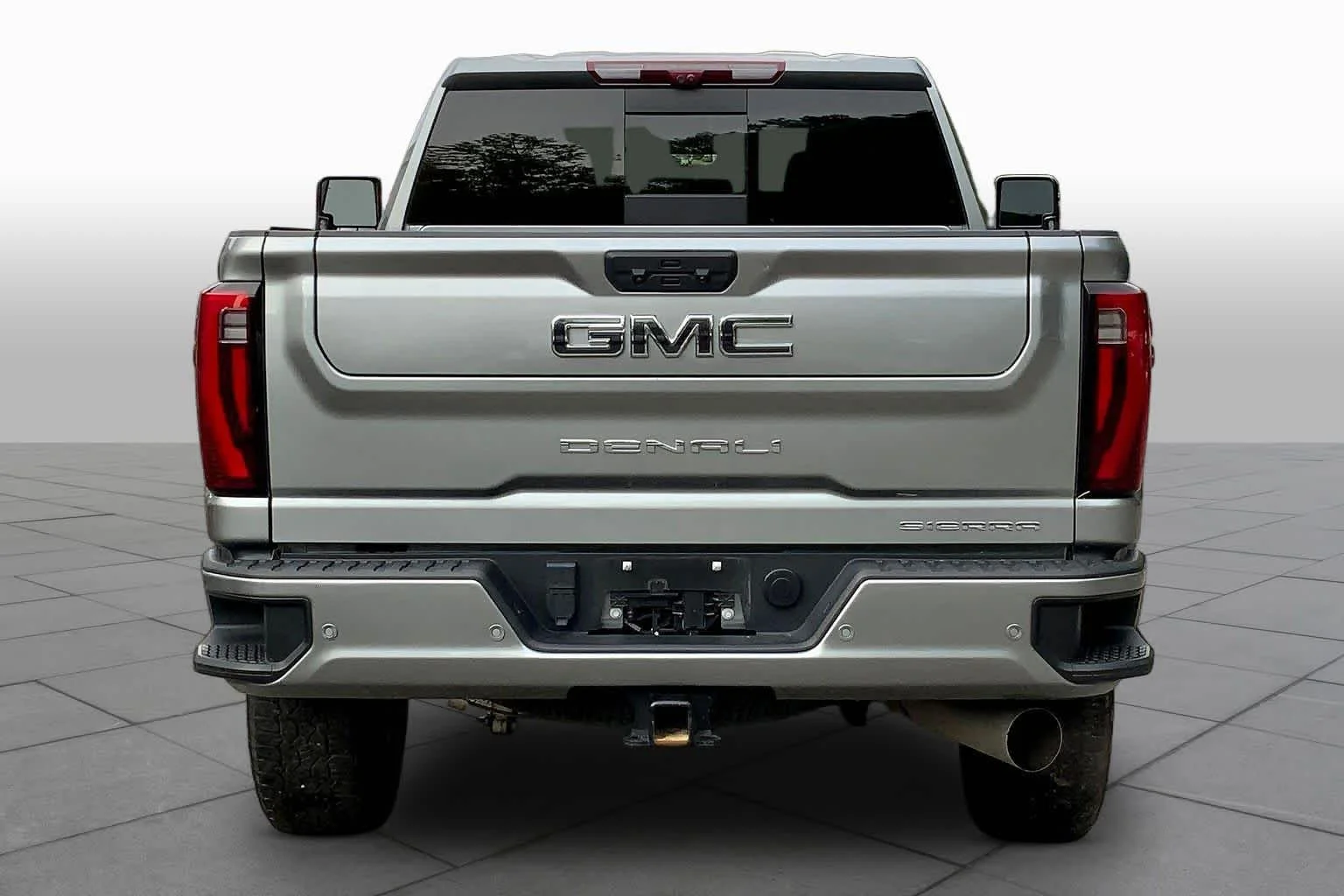 Used 2024 Sterling Metallic GMC Denali Ultimate image 7