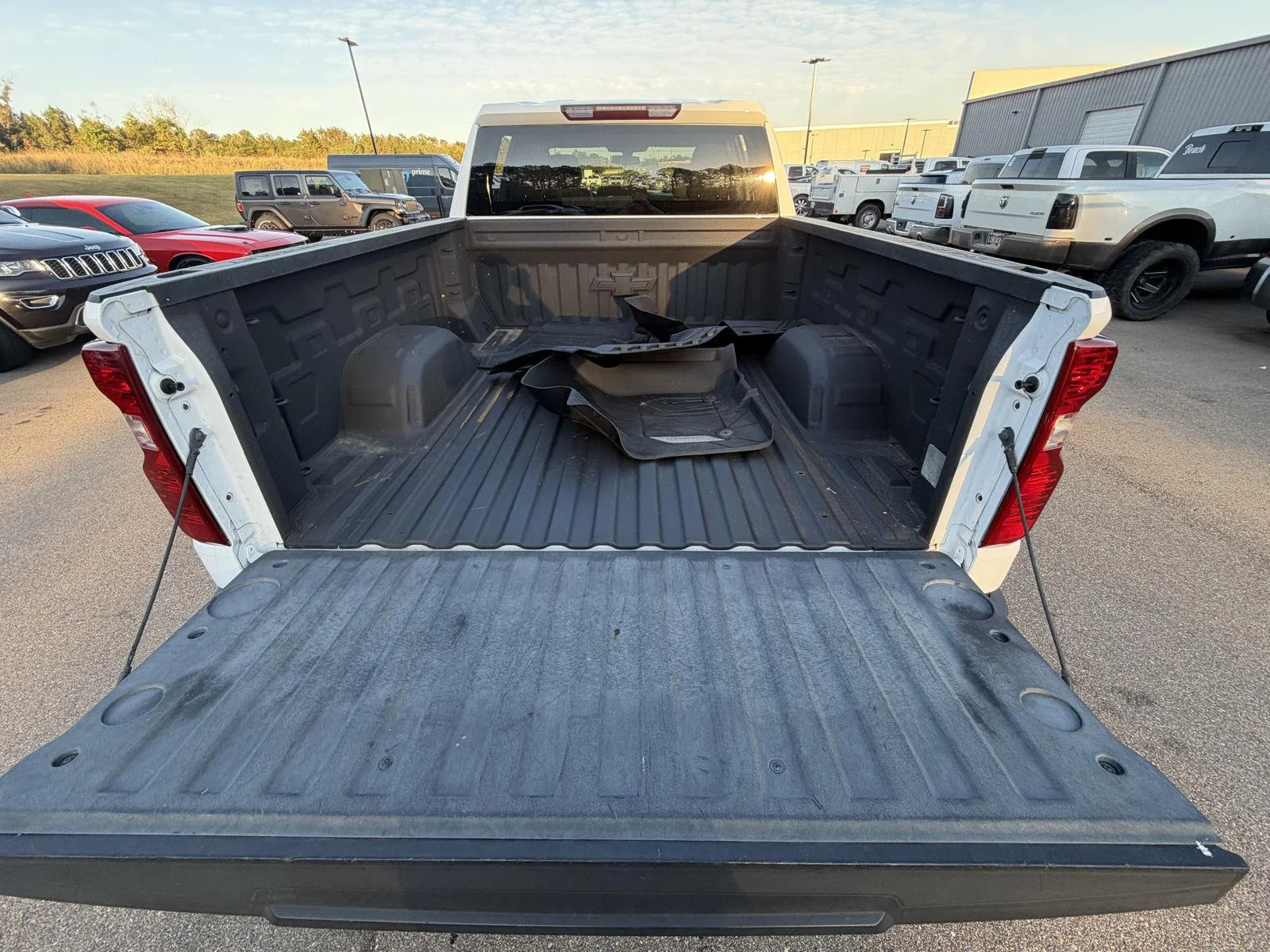 Used 2020 Summit White Chevrolet LT image 19