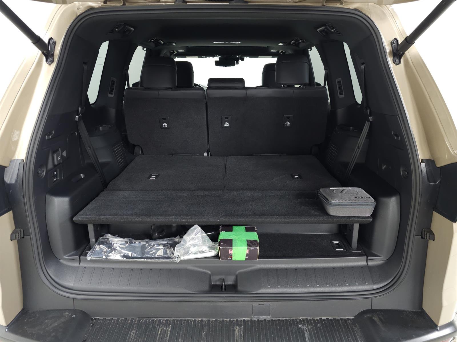 Certified Used 2025 Earth 4z1 Lexus Overtrail image 8