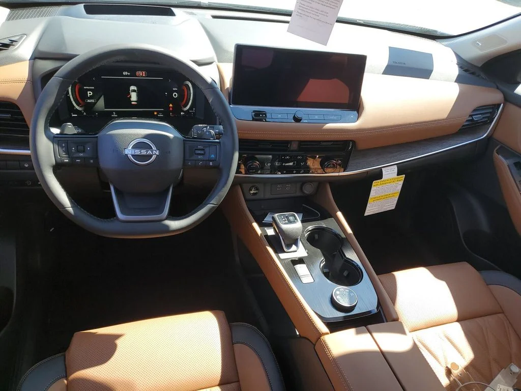 New 2026 Everest White Pearl TriCoat / Super Black Two-tone Nissan Platinum image 11