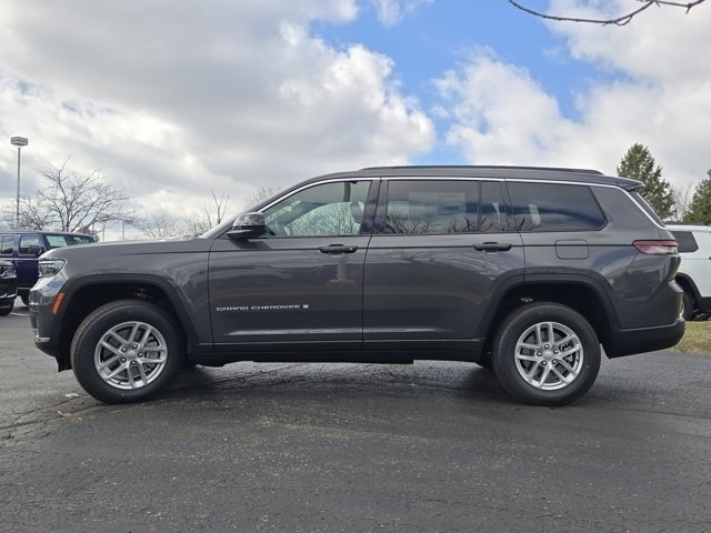New 2026 Baltic Gray Metallic Clear-Coat Exterior Paint Jeep Laredo image 28