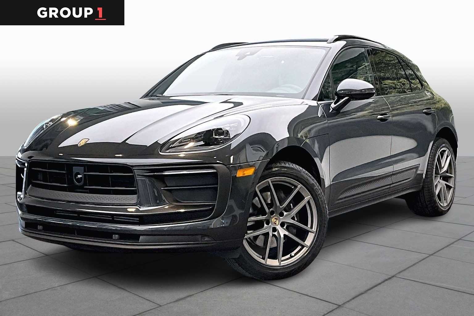 2025 Porsche Macan -'s photo