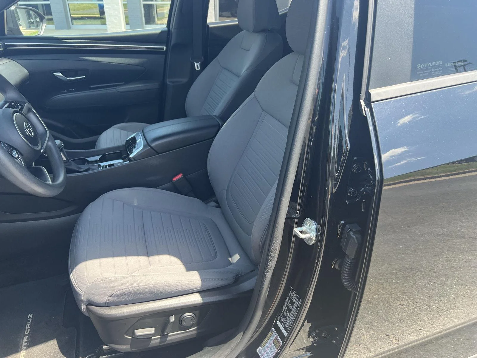 Certified Used 2022 Phantom Black Hyundai SEL image 11