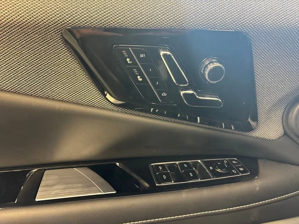 2025 Cadillac OPTIQ Sport 1 - Photo 25