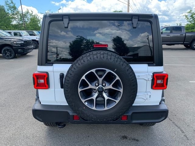 New 2026 Bright White Clear-Coat Exterior Paint Jeep Sport S image 4