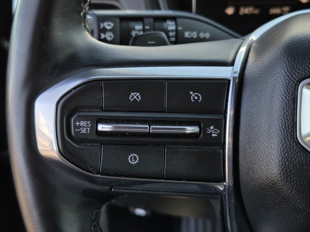 Used 2025 Ebony Twilight Metallic GMC Elevation image 22
