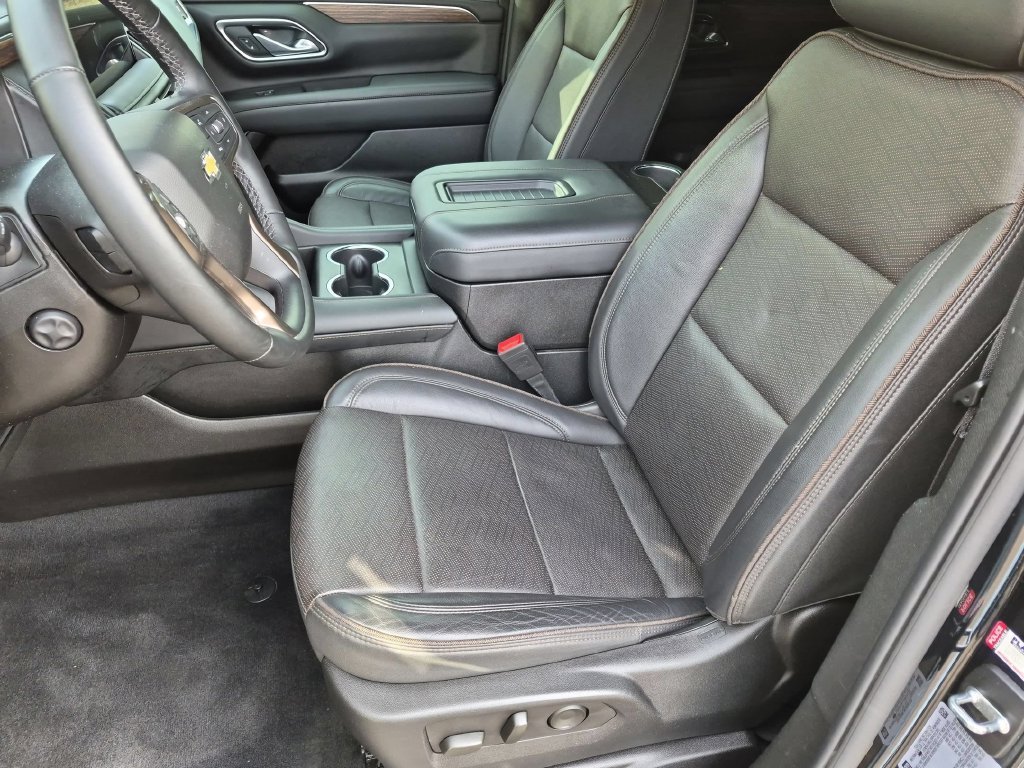 Used 2024 Black Chevrolet High Country image 18