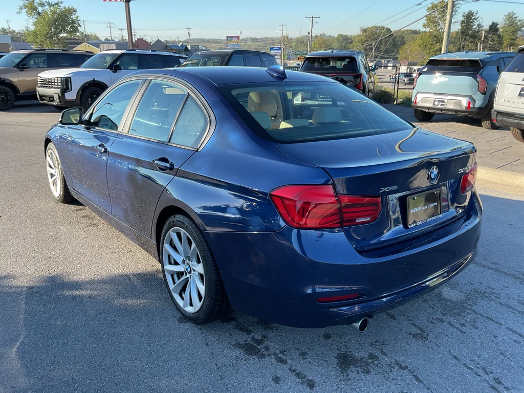 Used 2018 Mediterranean Blue Metallic BMW 320i xDrive image 7