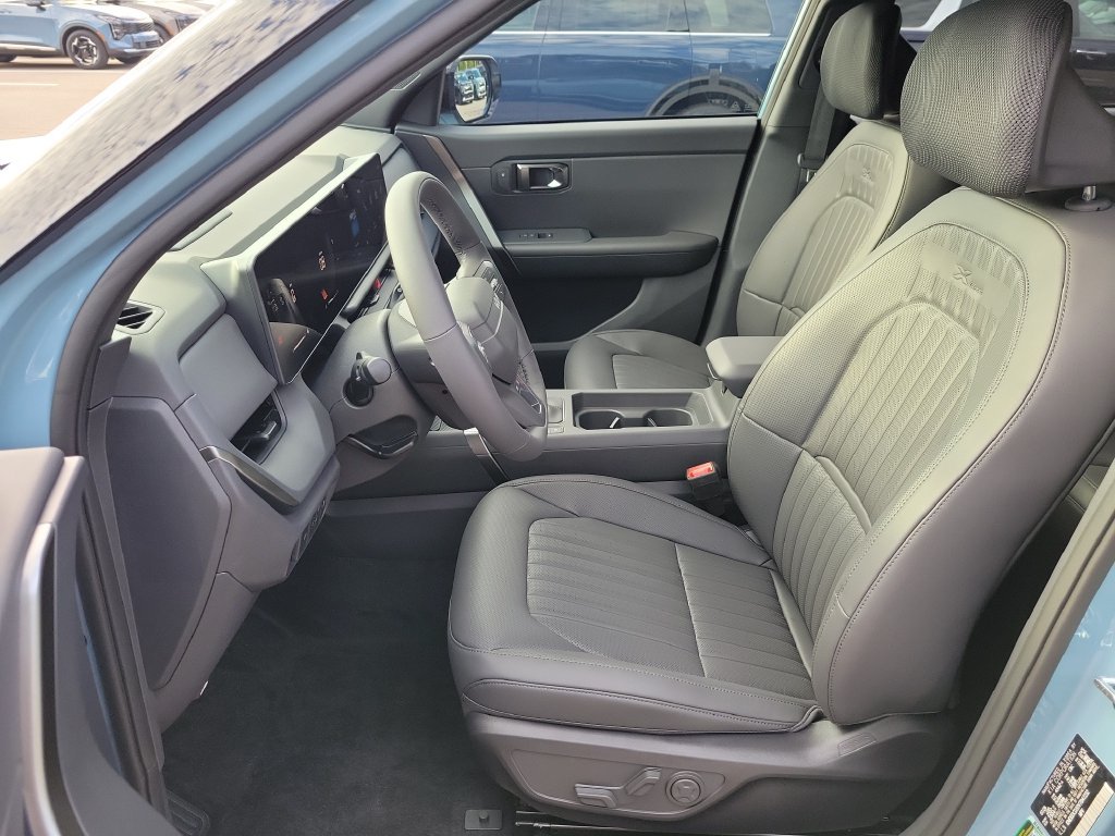New 2027 Frost Blue / Black Roof Kia X-Line S image 21