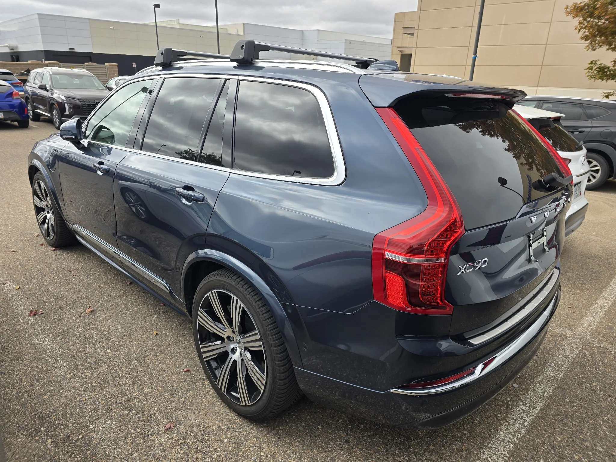 Used 2024 Denim Blue Metallic Volvo Ultimate Bright Theme image 15