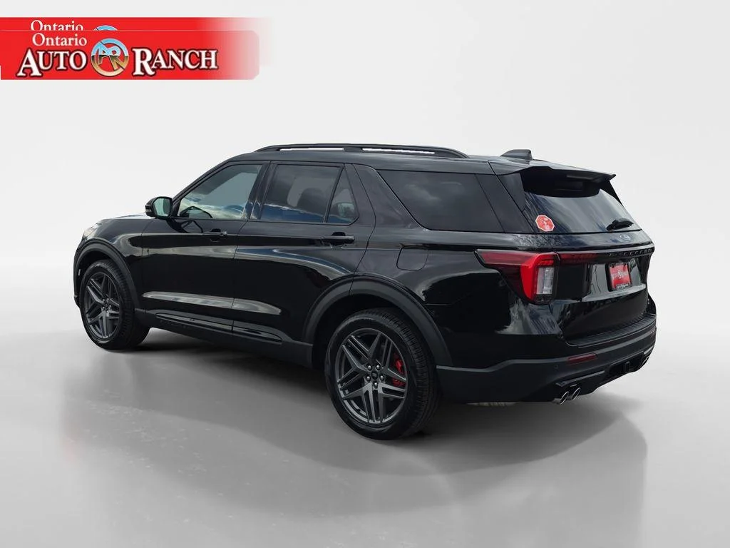 New 2026 AGATE BLACK METALLIC Ford ST image 3
