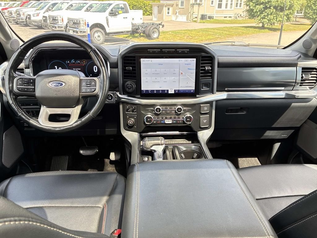 Used 2022 White Ford Lariat image 19