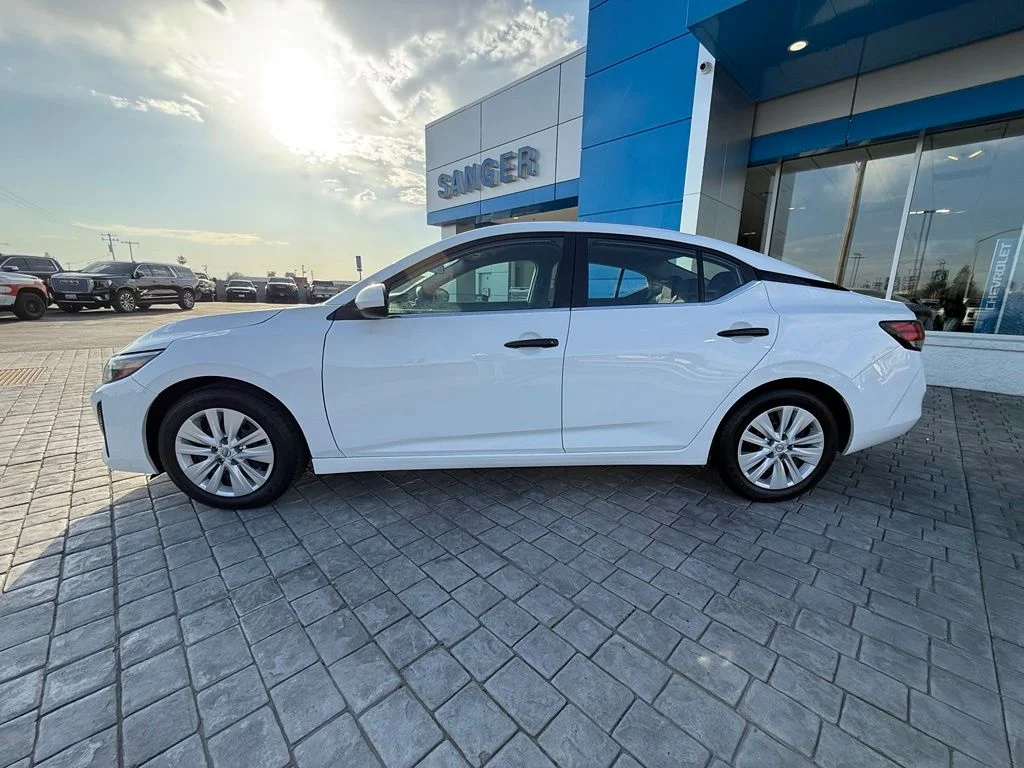 Used 2024 White Nissan S image 7