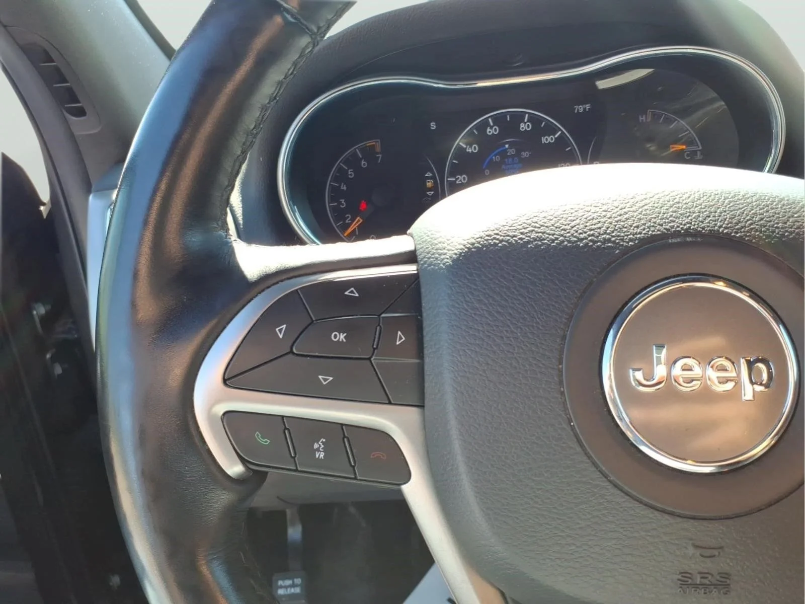 Used 2021 Granite Crystal Metallic Clearcoat Jeep Laredo X image 15