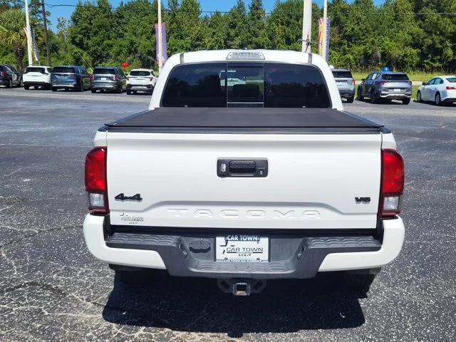 Used 2021 White Toyota SR5 image 3