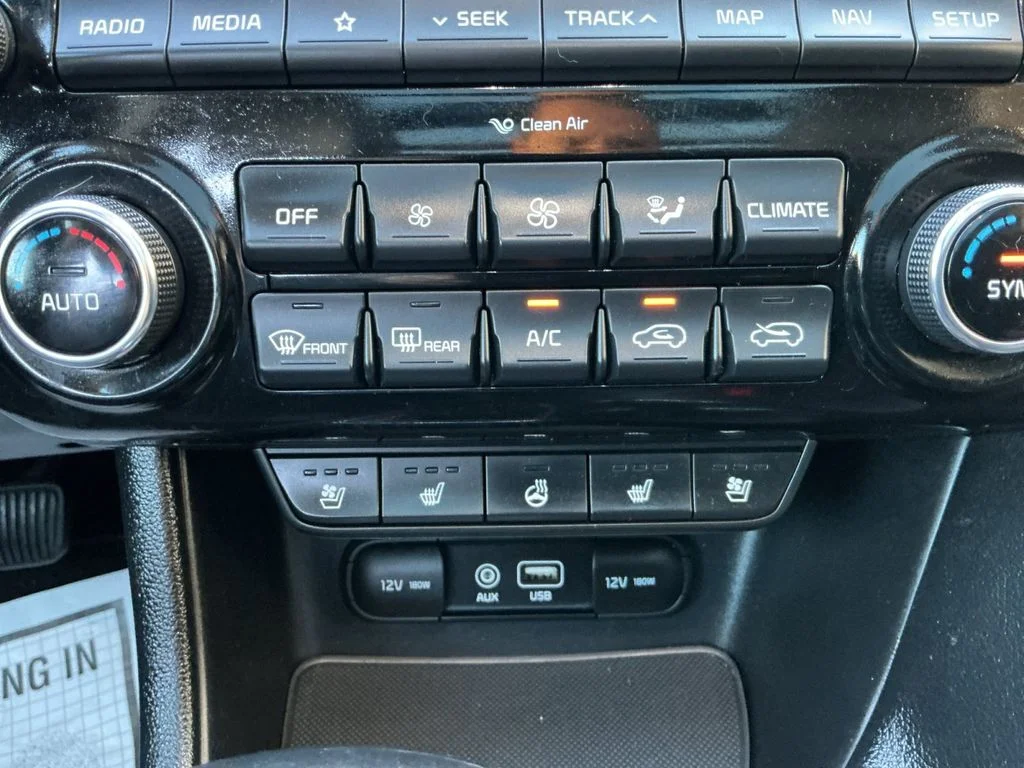 Used 2018 Red Kia EX image 19