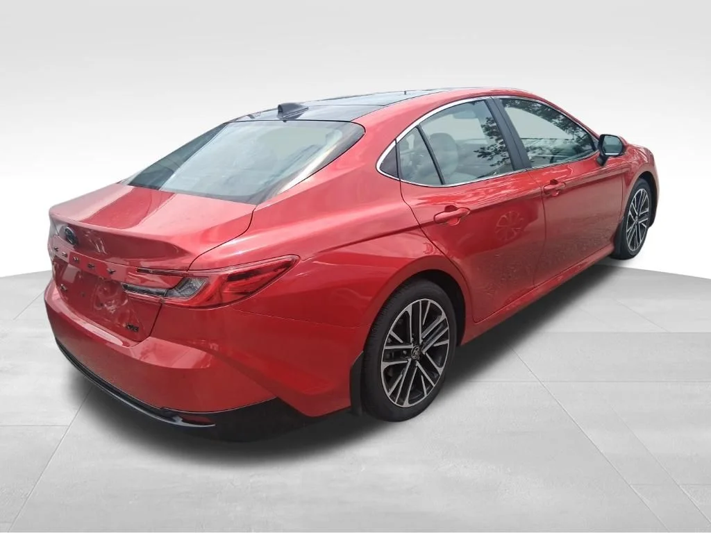 Used 2025 Red Toyota XLE image 4