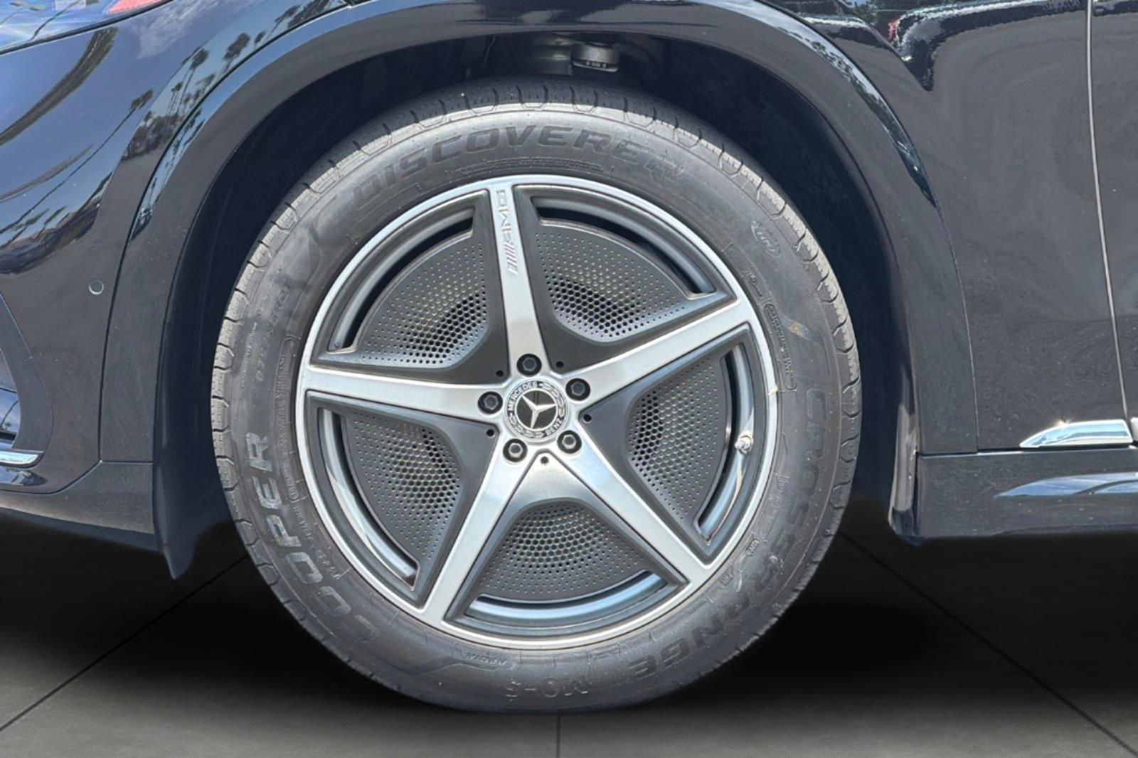 Certified Used 2023 Black Mercedes-Benz 580 image 5