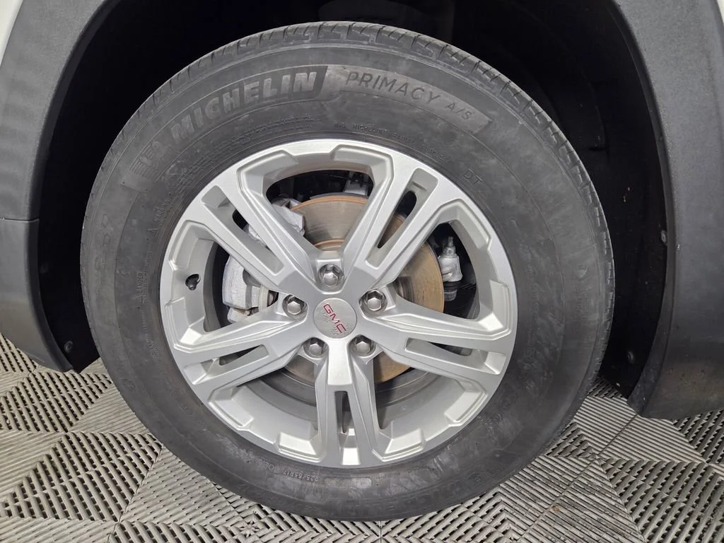 Used 2022 Summit White GMC SLE image 8