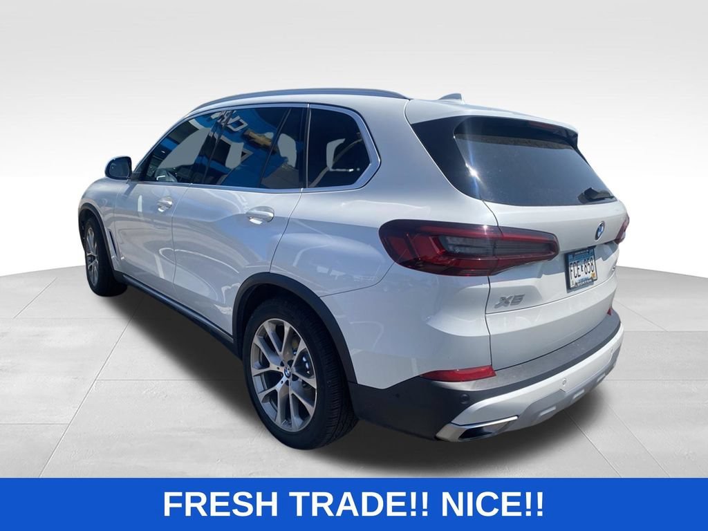 Used 2020 White BMW xDrive40i image 4