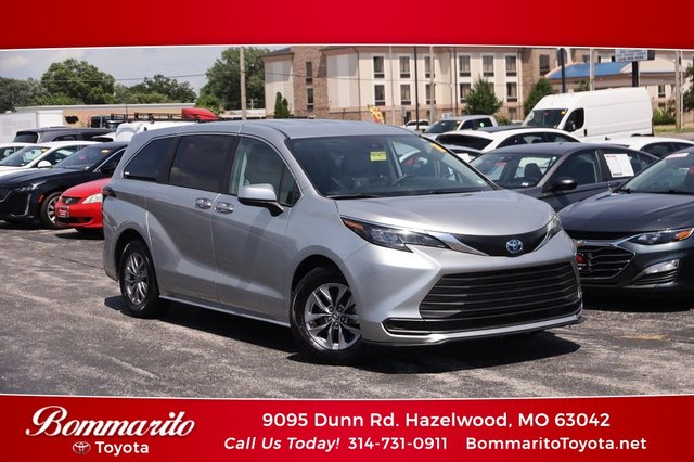 2024 Toyota Sienna LE FWD 8-Passenger (Natl)