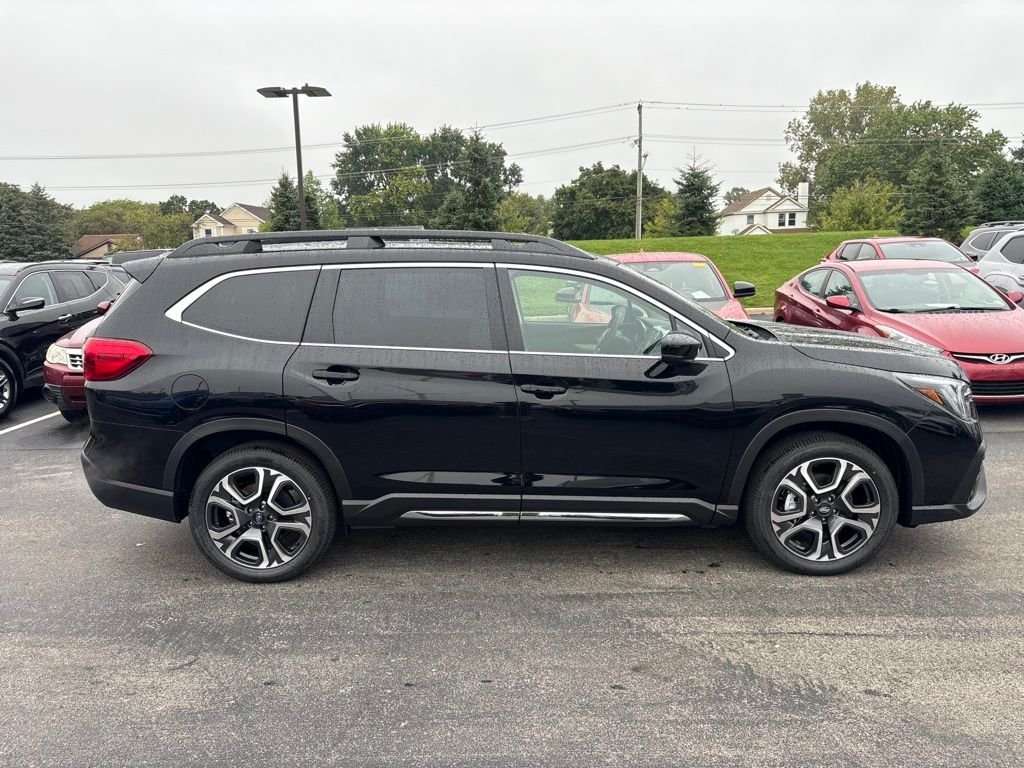 New 2027 CRYSTAL BLACK SILICA Subaru Limited 7-Passenger image 2