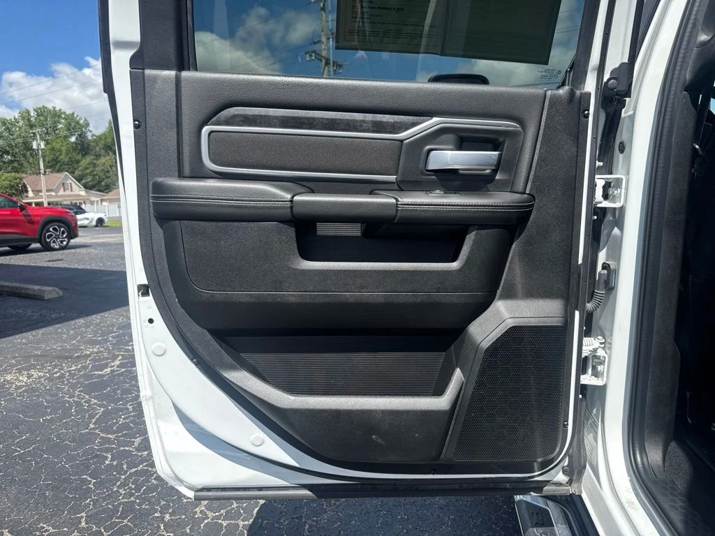 Used 2024 White Ram Big Horn image 17