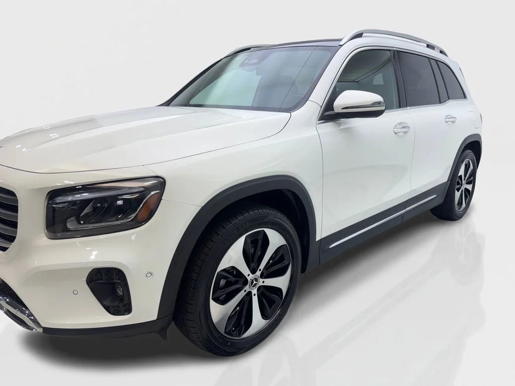 Used 2025 White Mercedes-Benz GLB 250 image 12