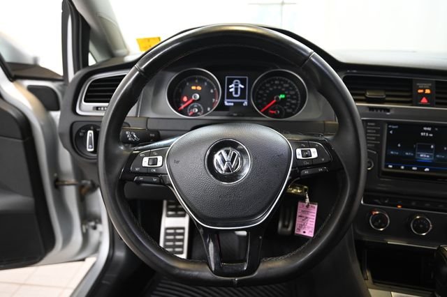 Used 2017 Silver Volkswagen TSI S image 4