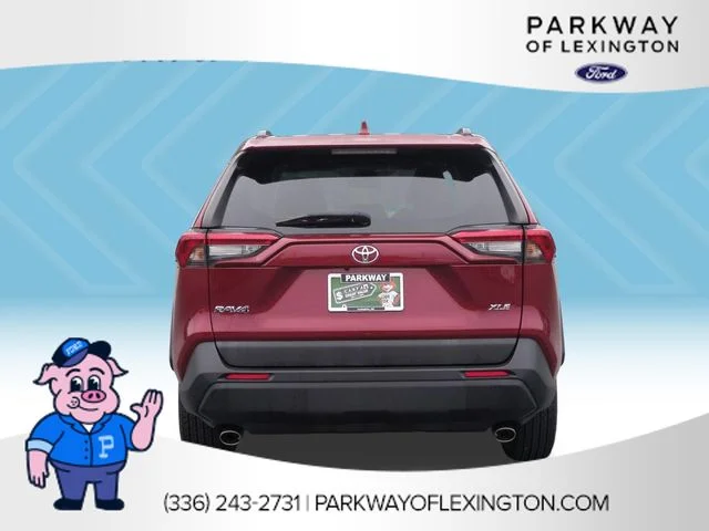 Used 2022 Red Toyota XLE image 4